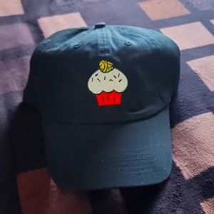 Kevin Durant cupcake hat with championship ring on top. Adjustable strap.